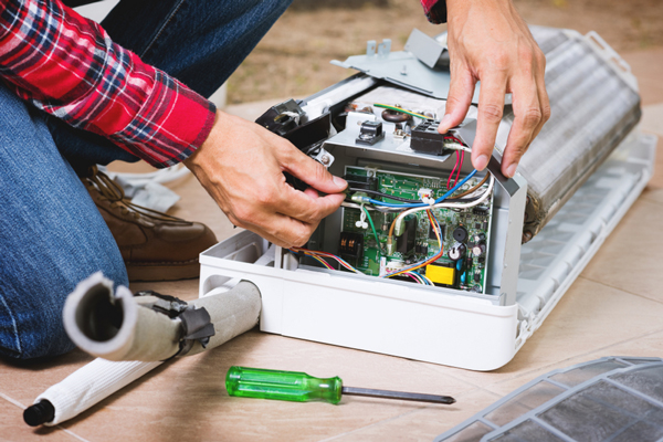 may-lanh-chay-mot-luc-roi-tat-1